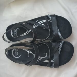 Abeo sandals size 8